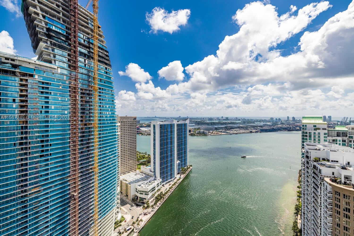 465 Brickell Ave # 4702