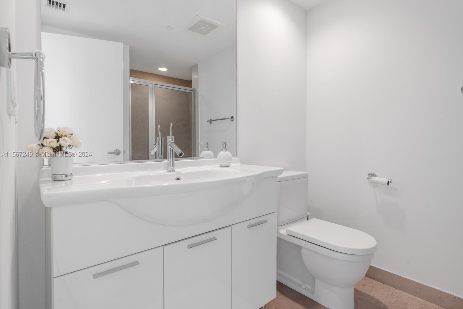 465 Brickell Ave # 4702