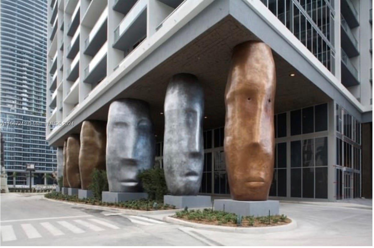 465 Brickell Ave # 4702