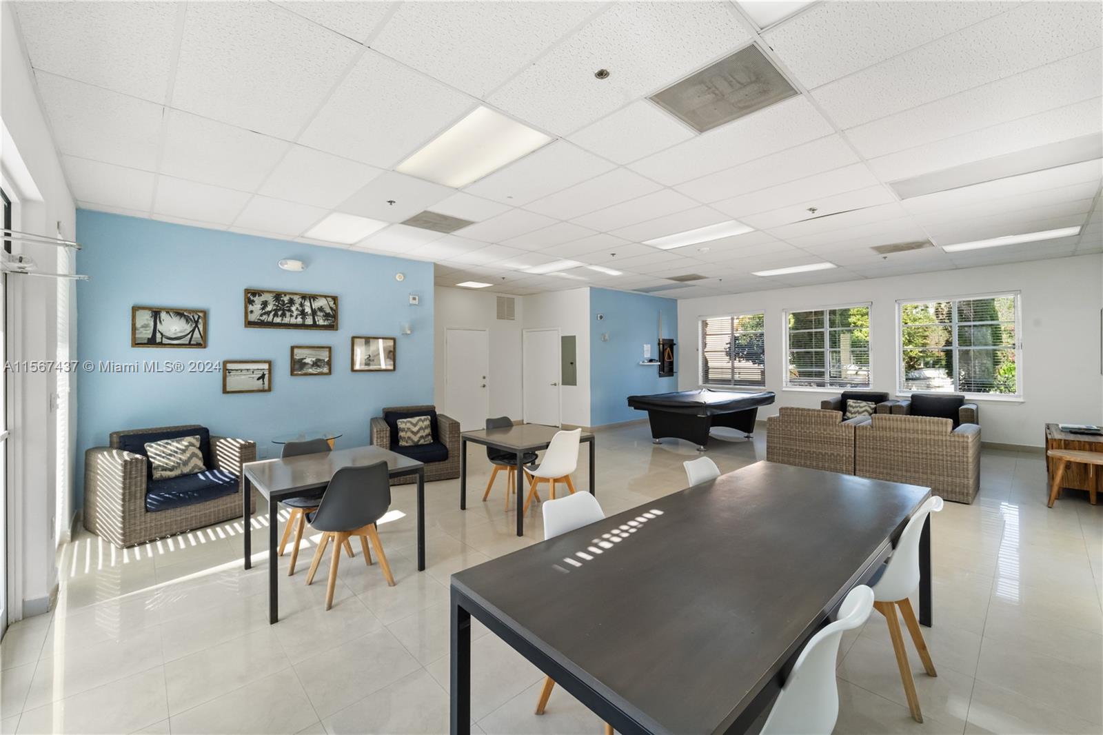 151 Michigan Ave # 522