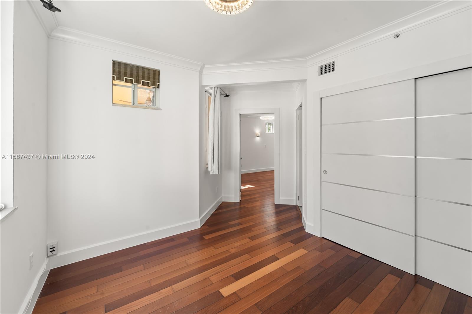 151 Michigan Ave # 522