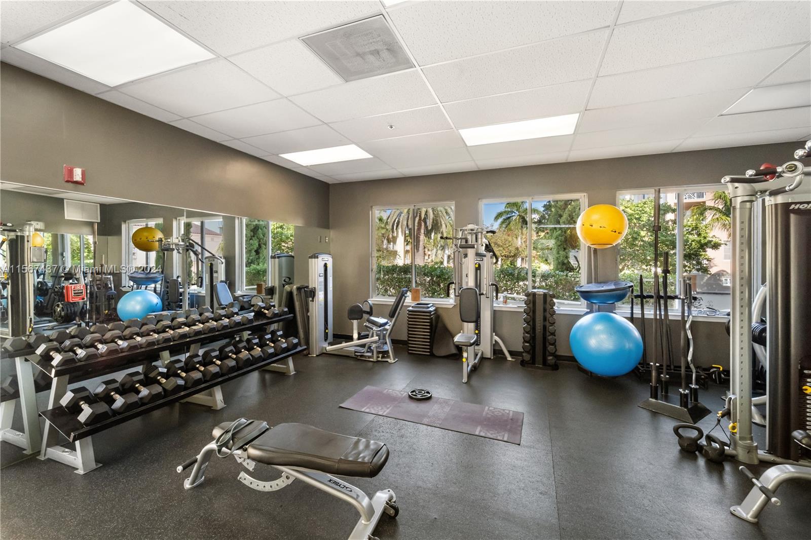 151 Michigan Ave # 522