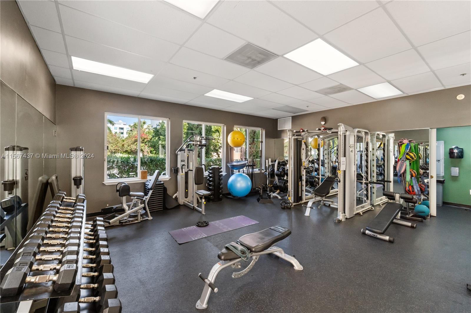 151 Michigan Ave # 522