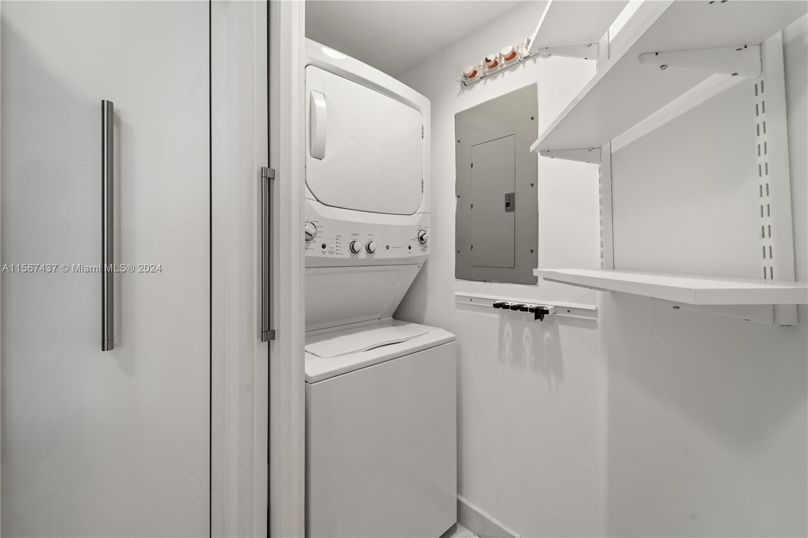 151 Michigan Ave # 522