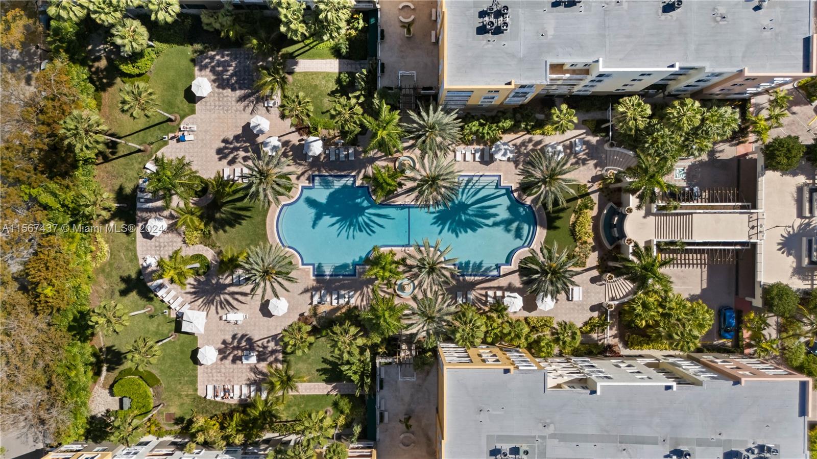 151 Michigan Ave # 522