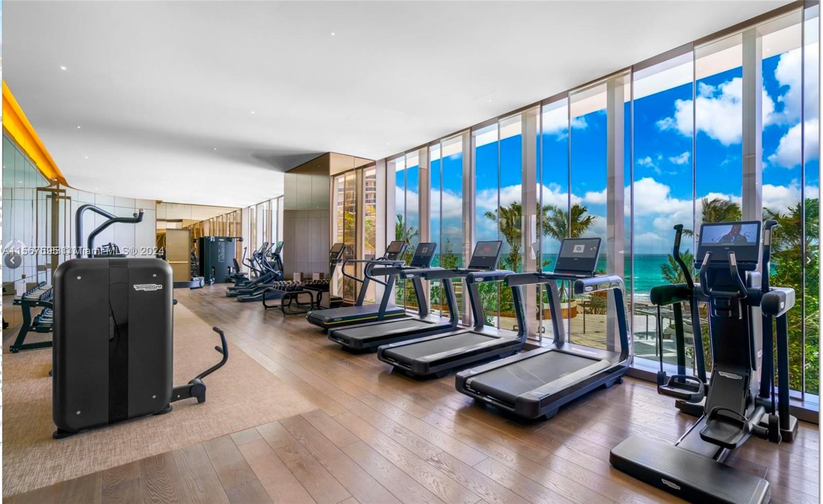 18975 Collins Ave # 503