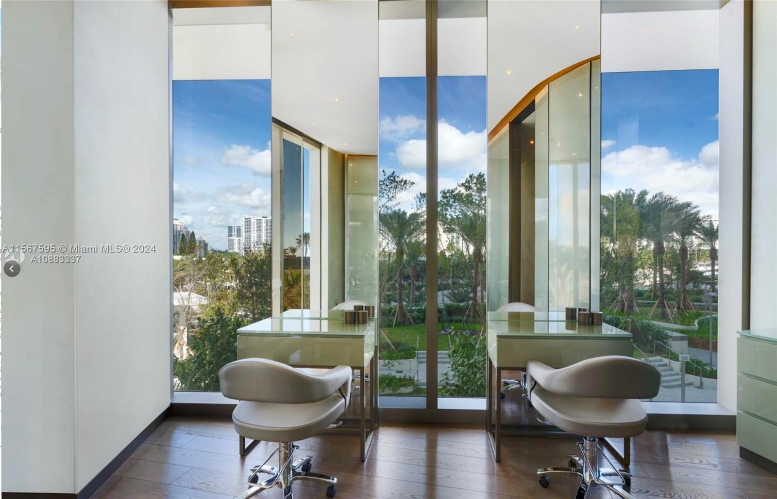 18975 Collins Ave # 503