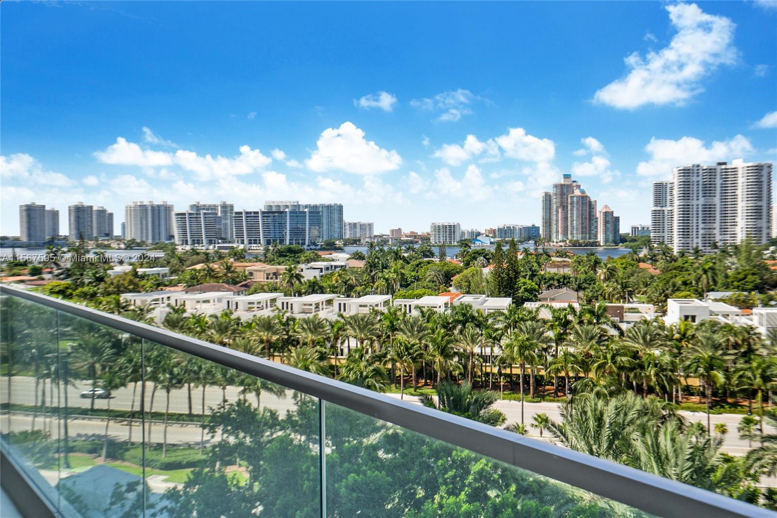 18975 Collins Ave # 503