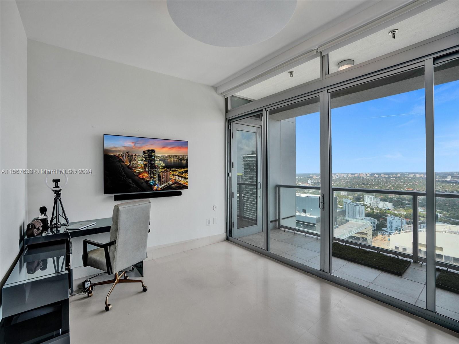1425 Brickell Ave # 49B