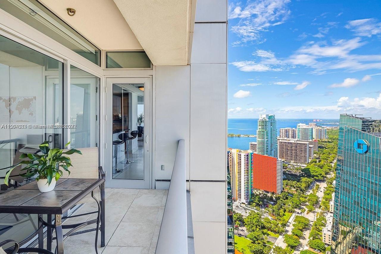 1425 Brickell Ave # 49B