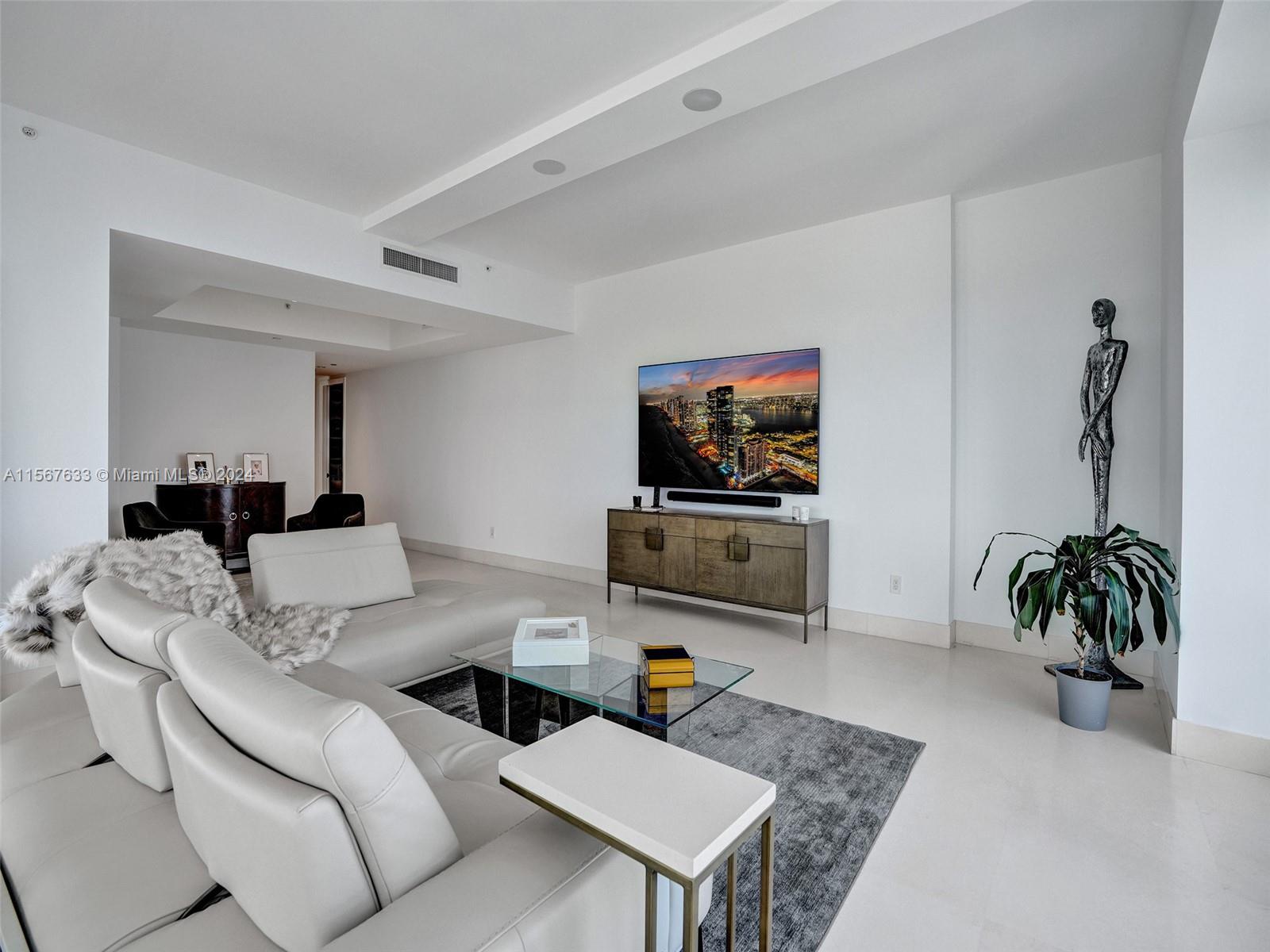 1425 Brickell Ave # 49B