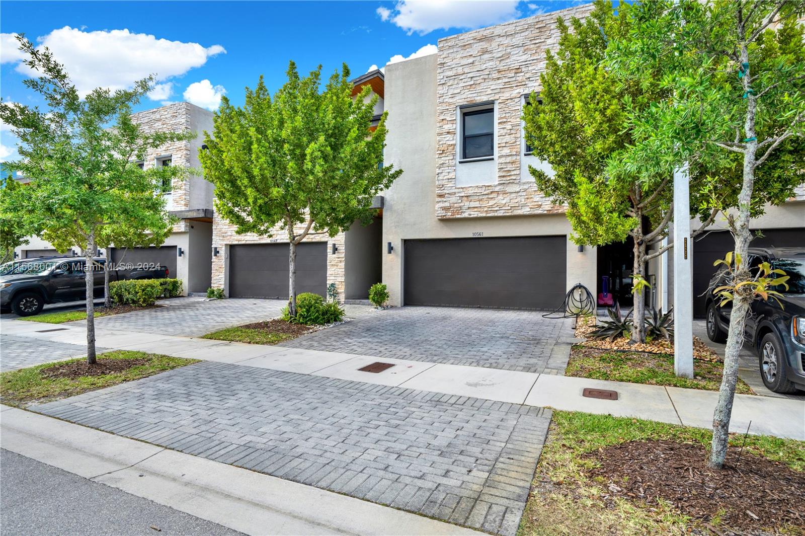 10561 NW 81st St # 10561