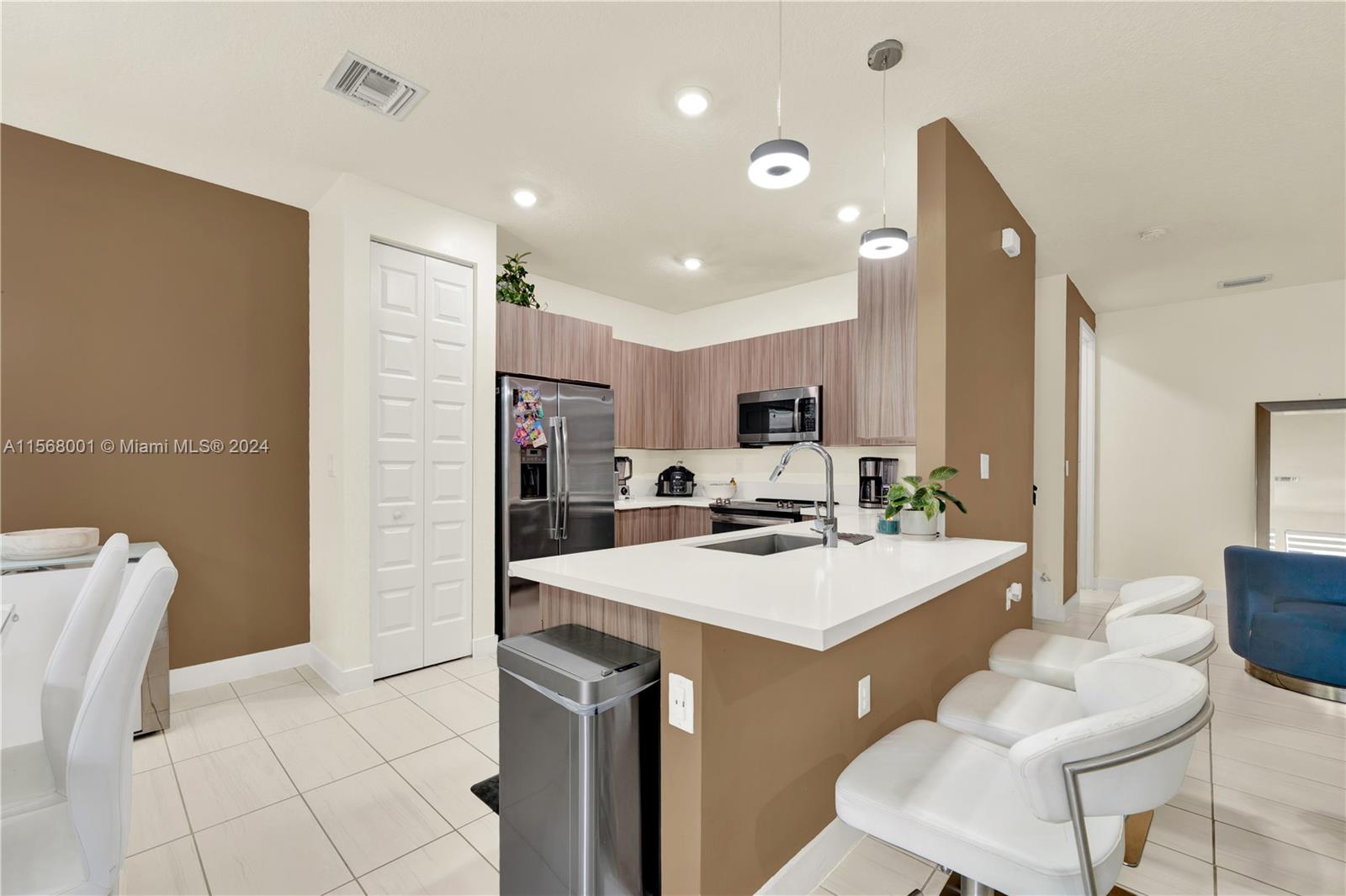 10561 NW 81st St # 10561