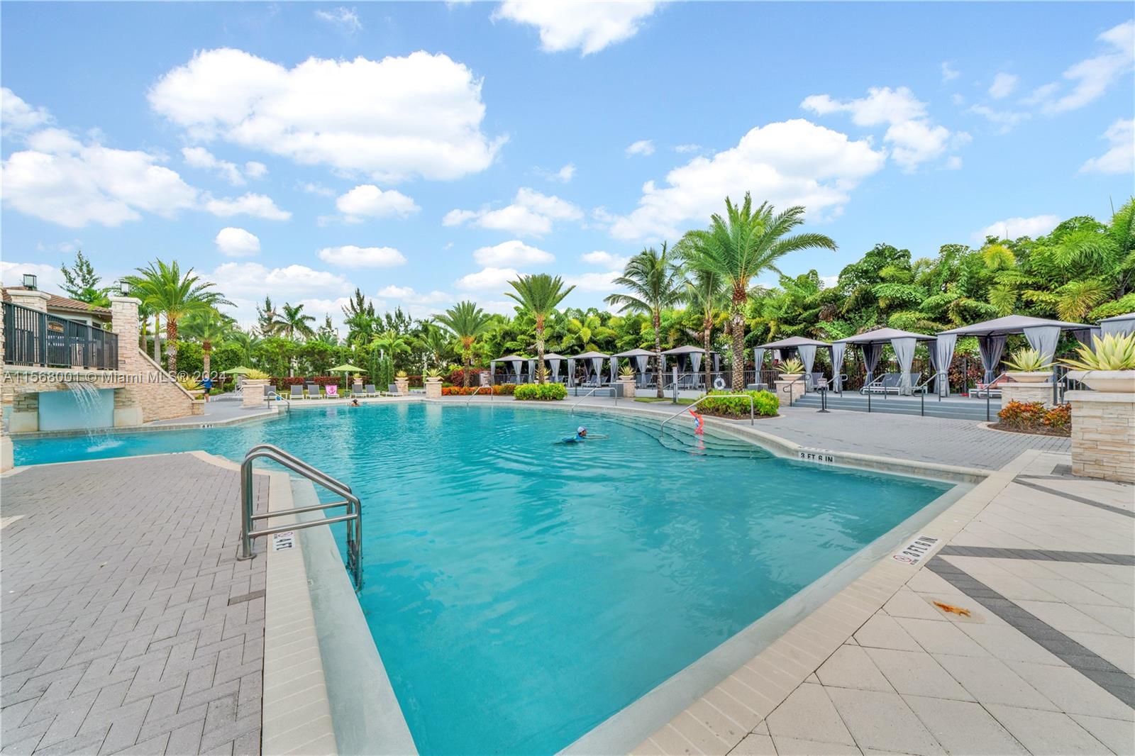 10561 NW 81st St # 10561