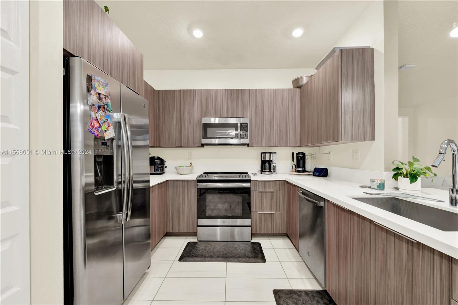 10561 NW 81st St # 10561