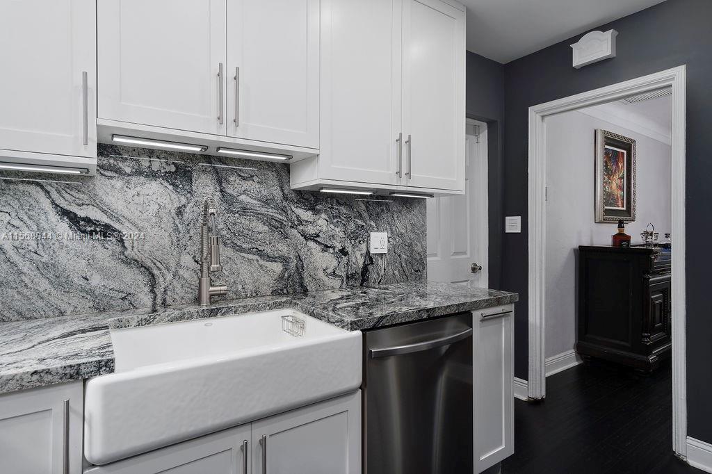 102 NE 107th St