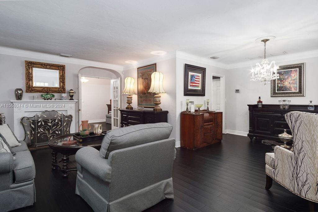 102 NE 107th St