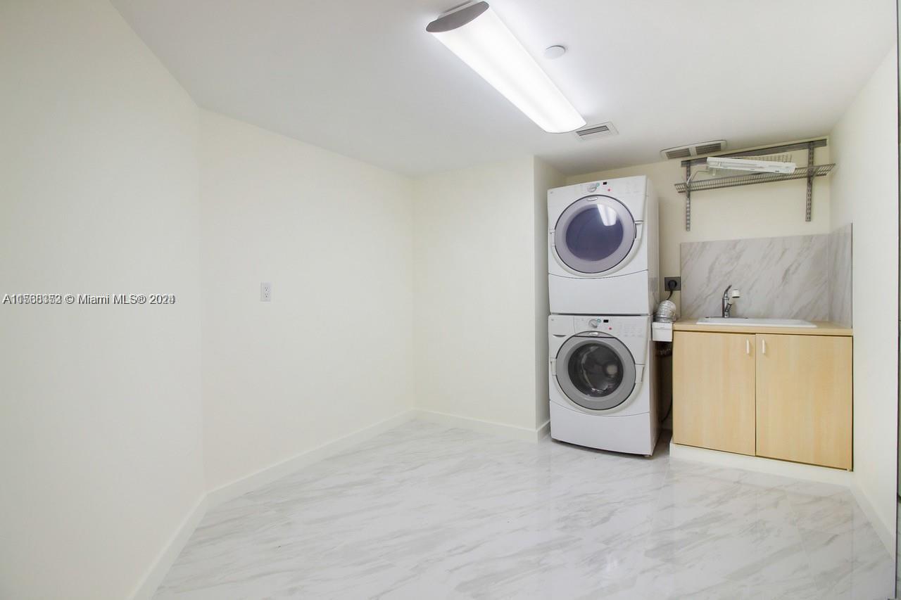 151 Crandon Blvd # 741