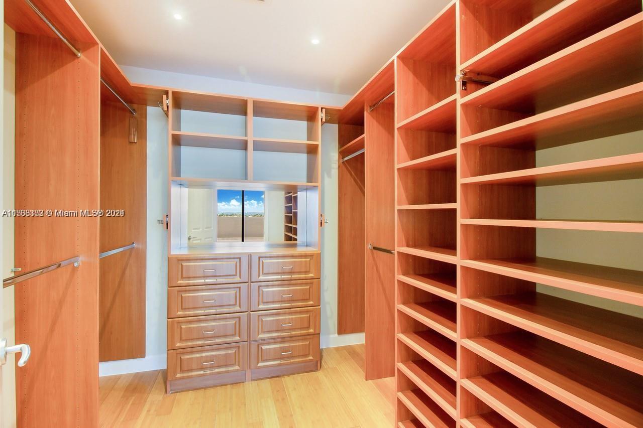 151 Crandon Blvd # 741