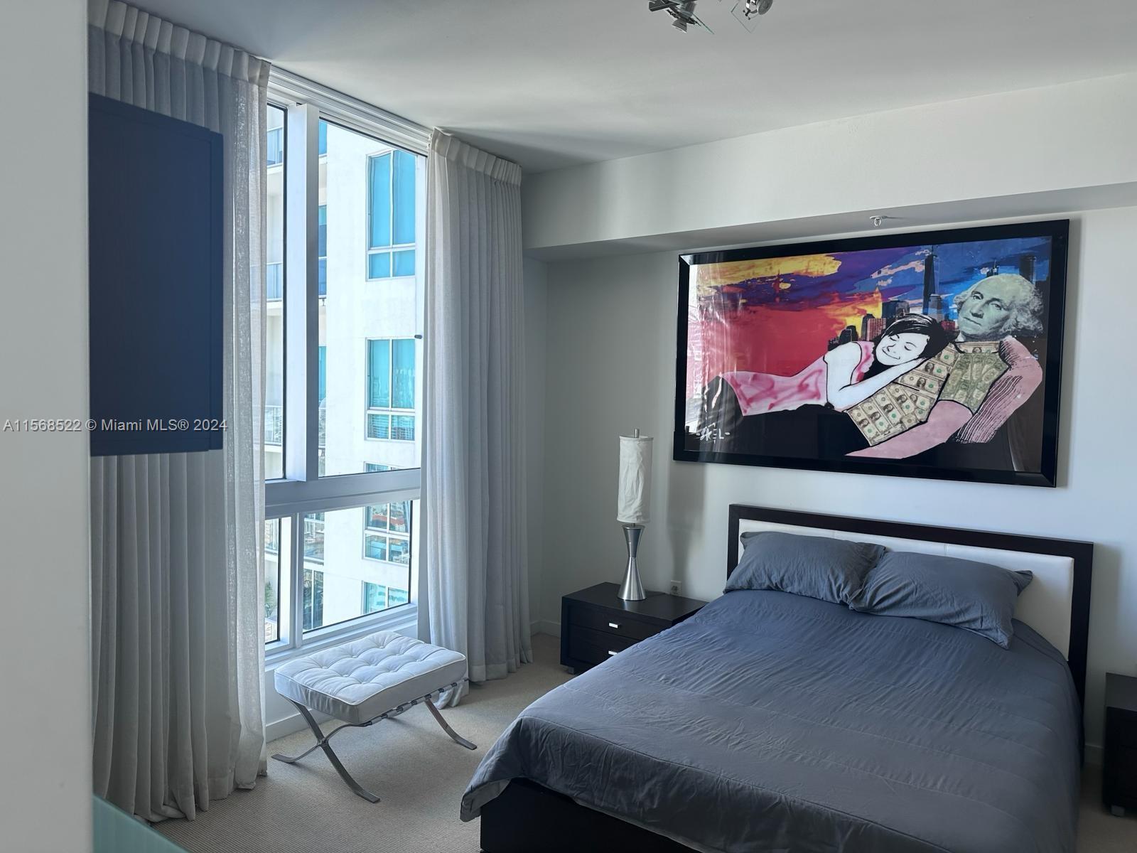 300 S Biscayne Blvd # 3703 Unit: T-3703