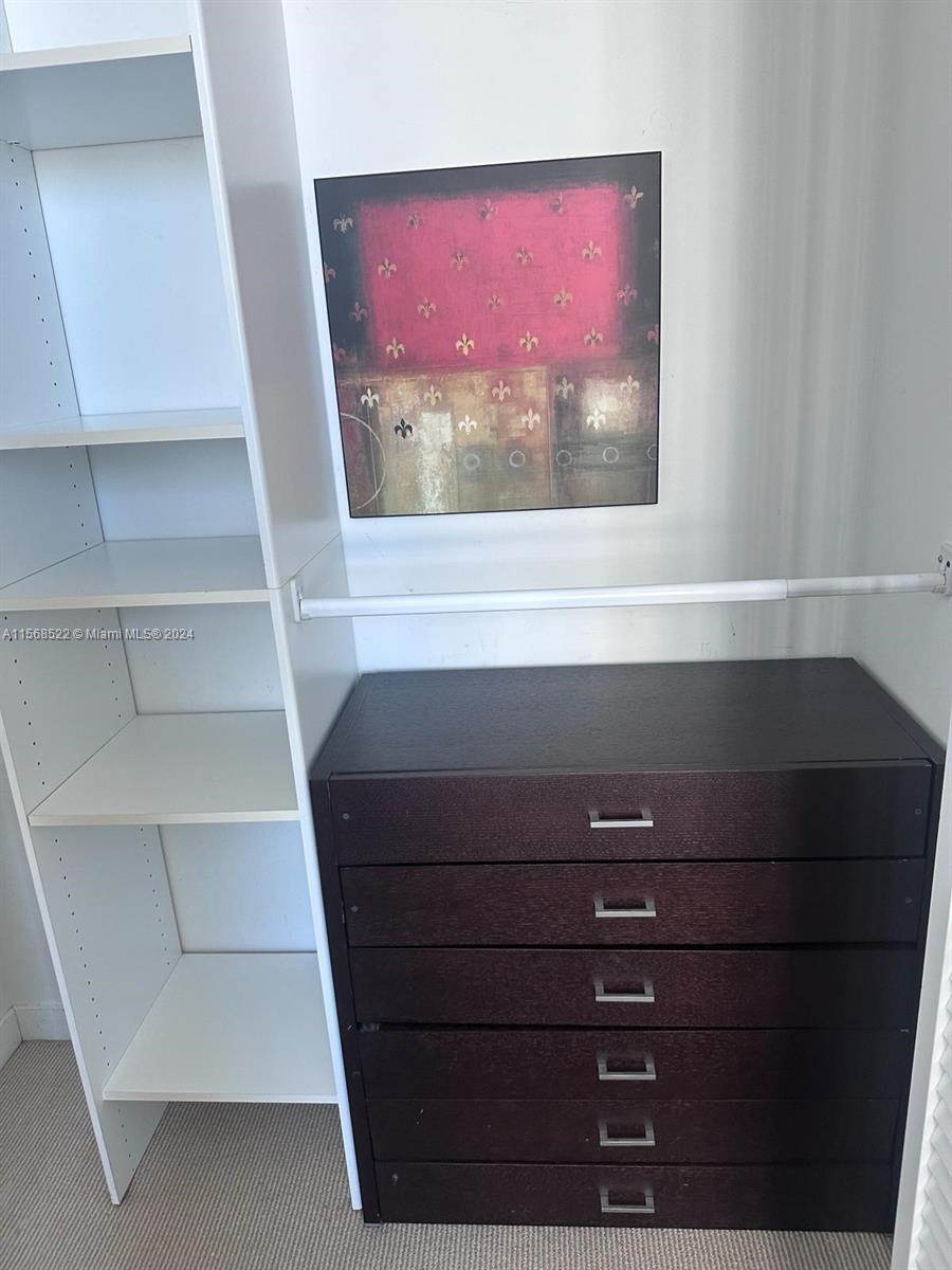 300 S Biscayne Blvd # 3703 Unit: T-3703