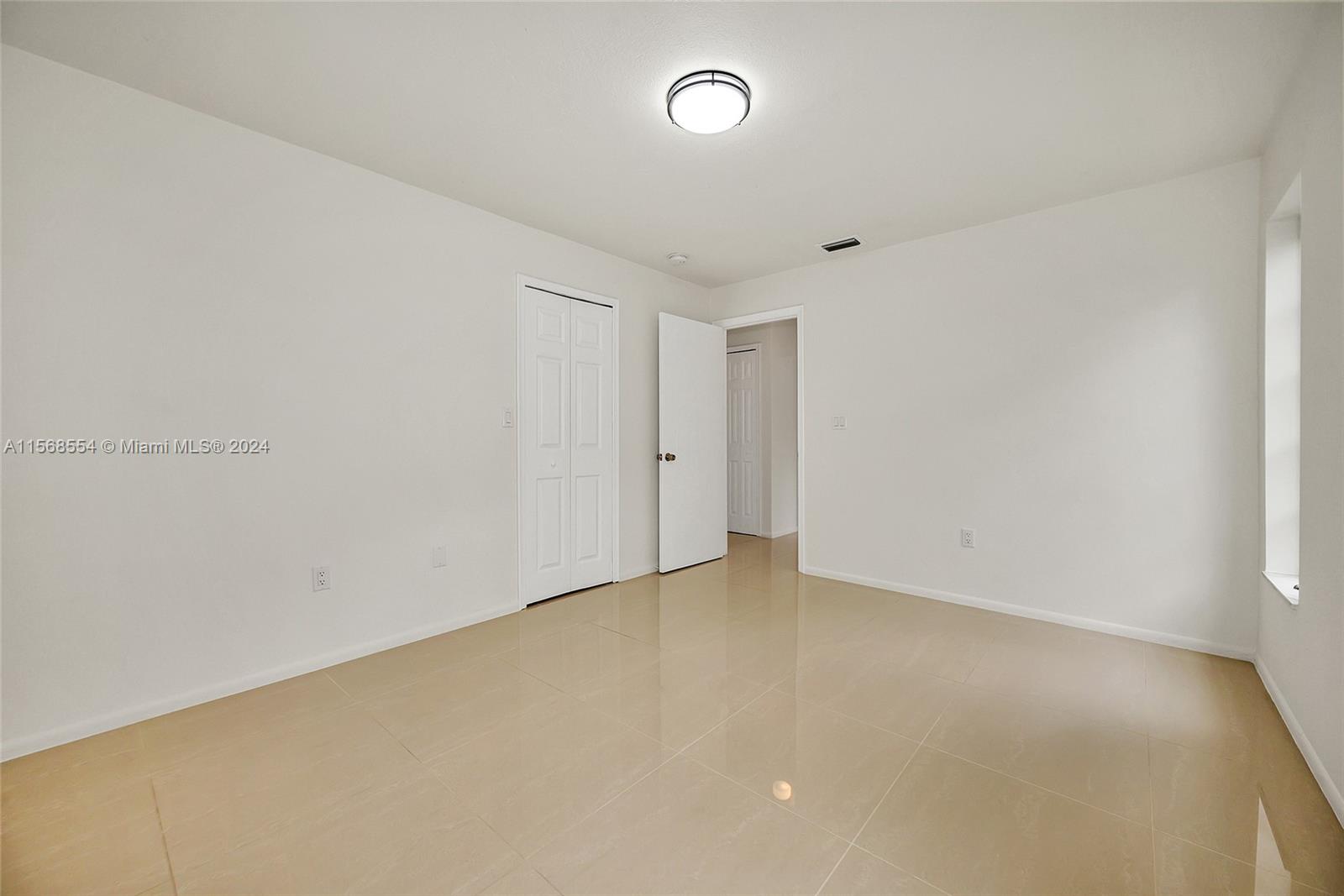 14 NW 108th Pl