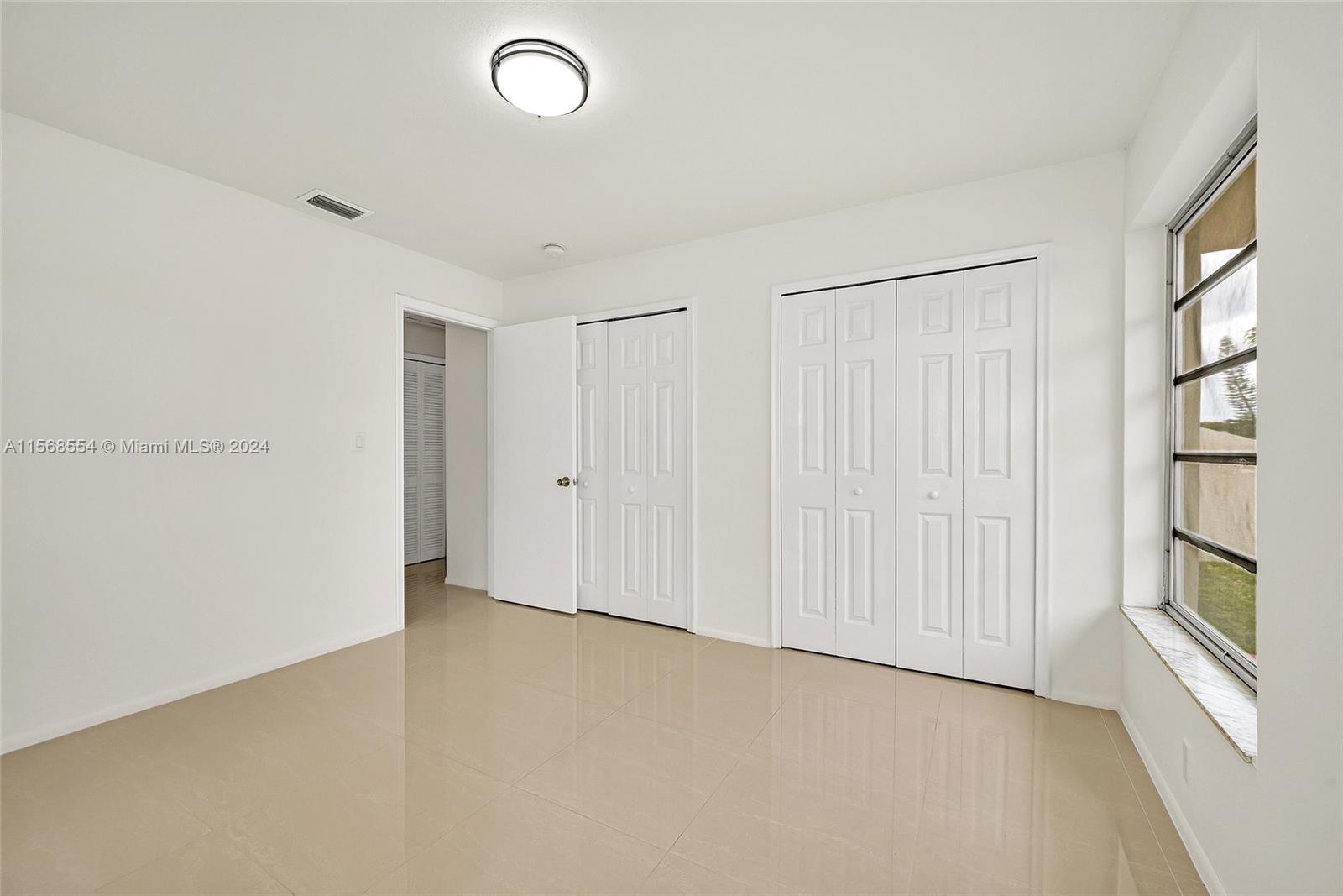 14 NW 108th Pl