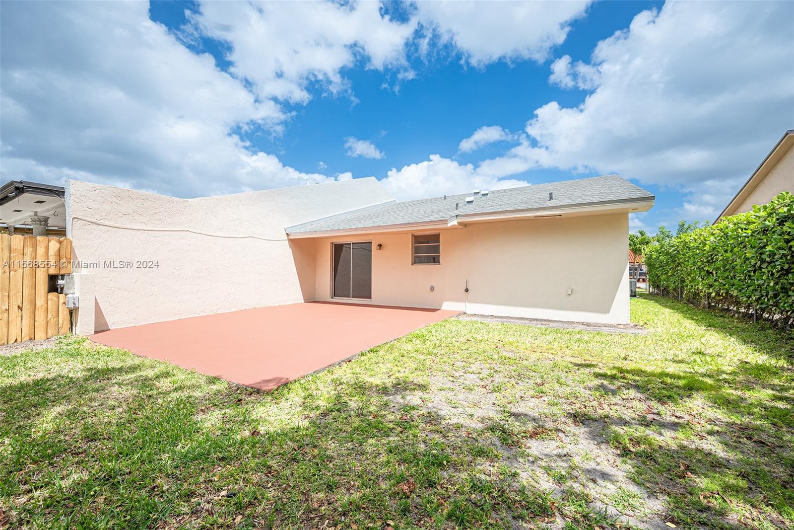 14 NW 108th Pl