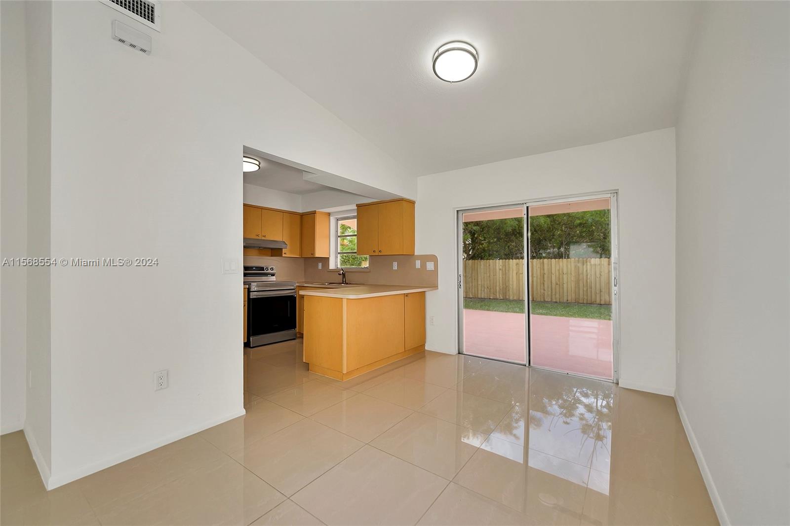 14 NW 108th Pl