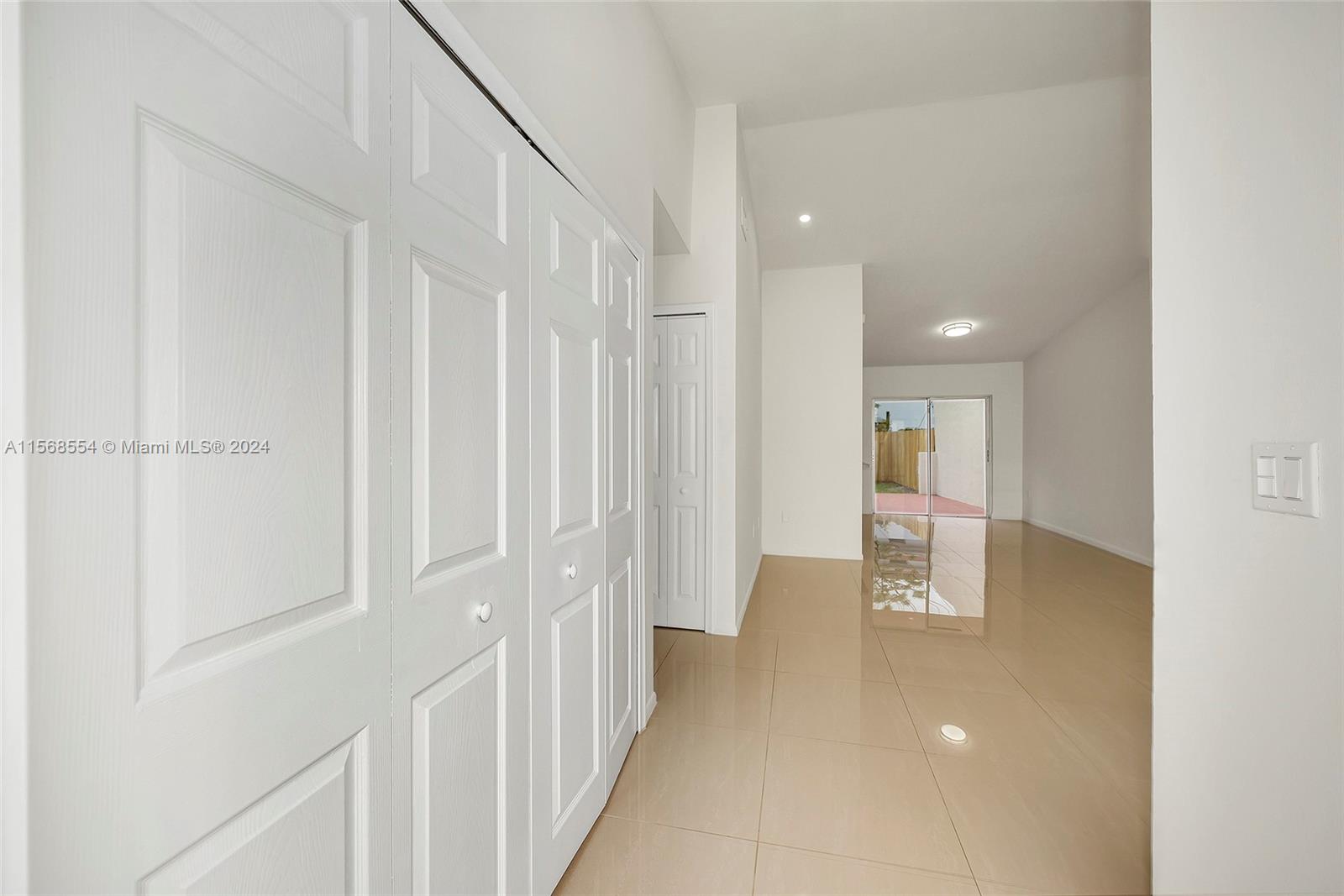 14 NW 108th Pl