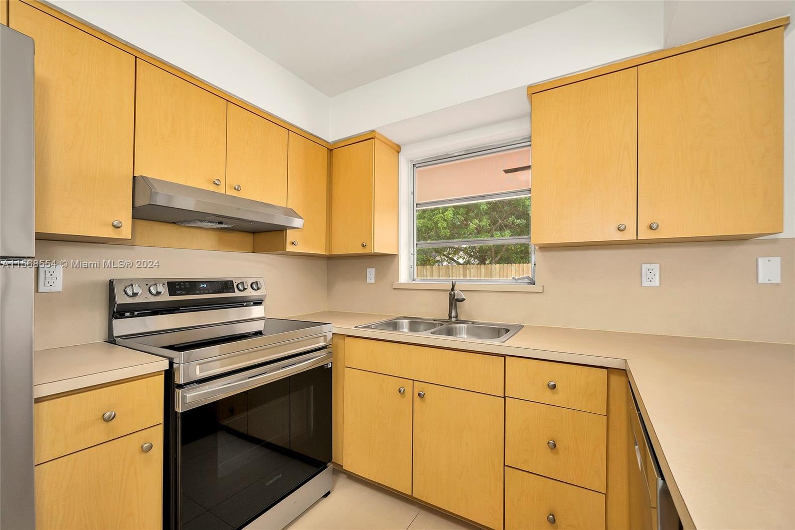 14 NW 108th Pl