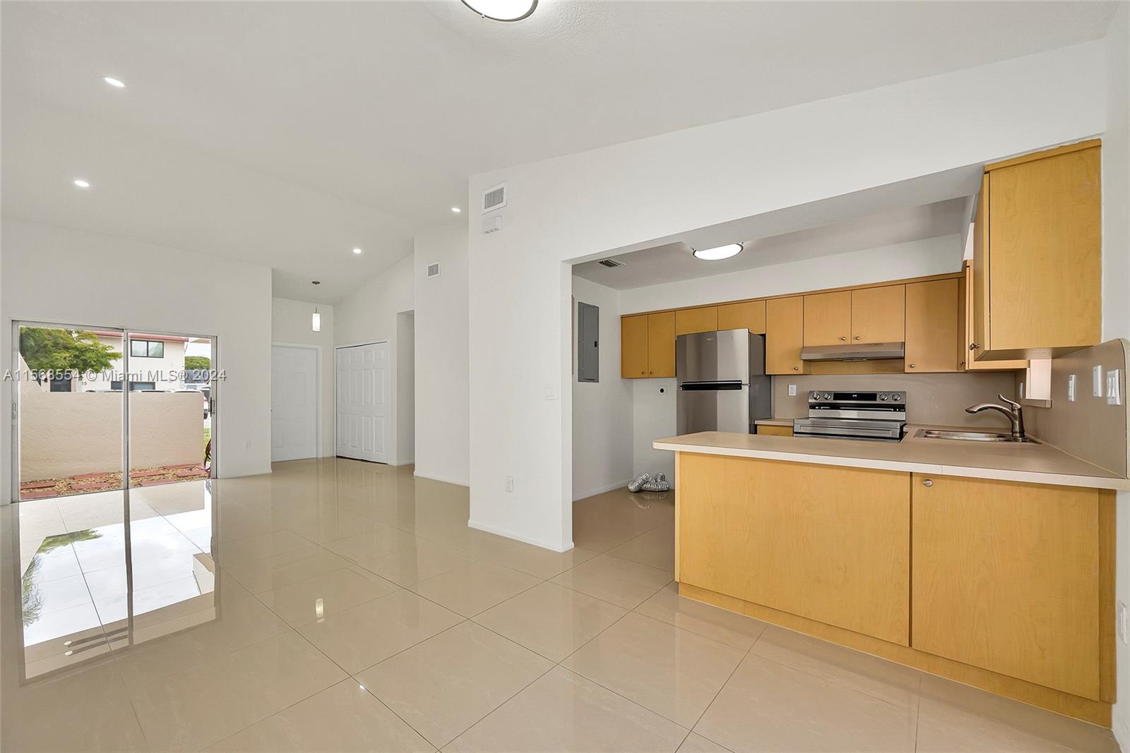 14 NW 108th Pl