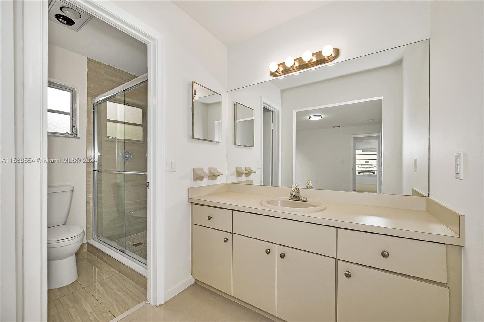 14 NW 108th Pl