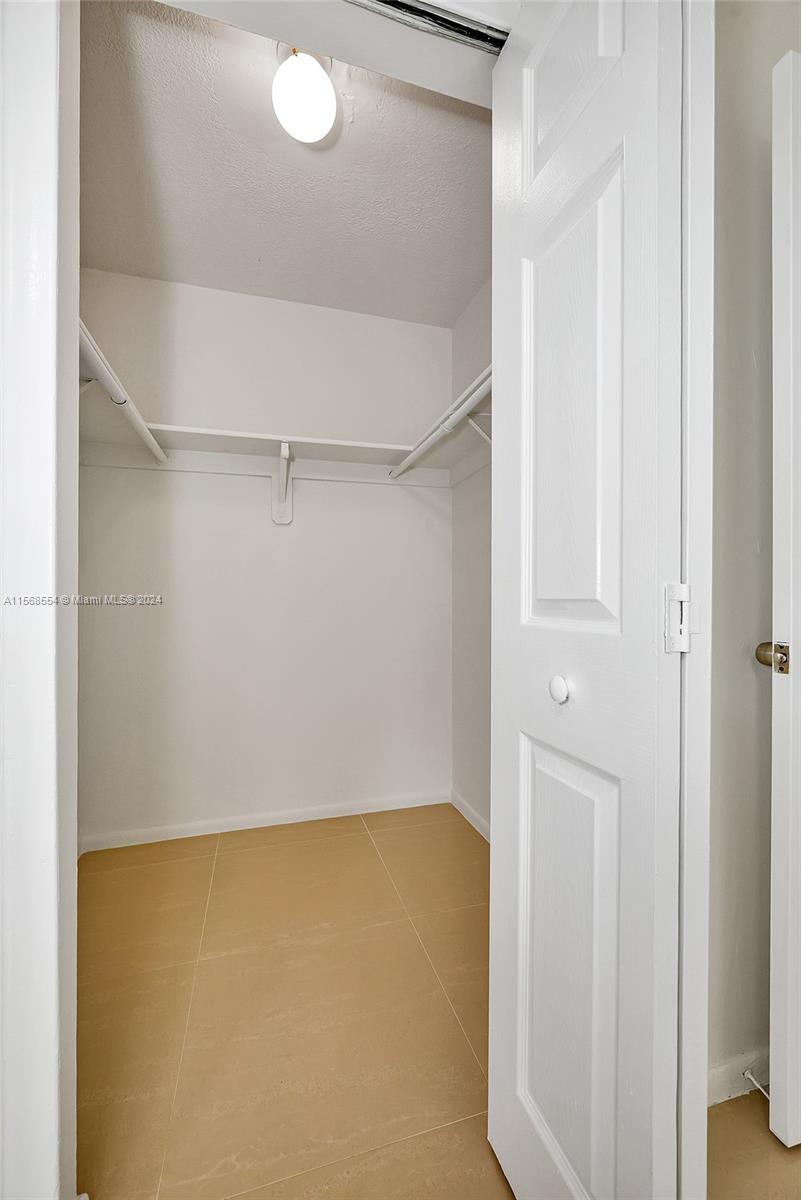 14 NW 108th Pl