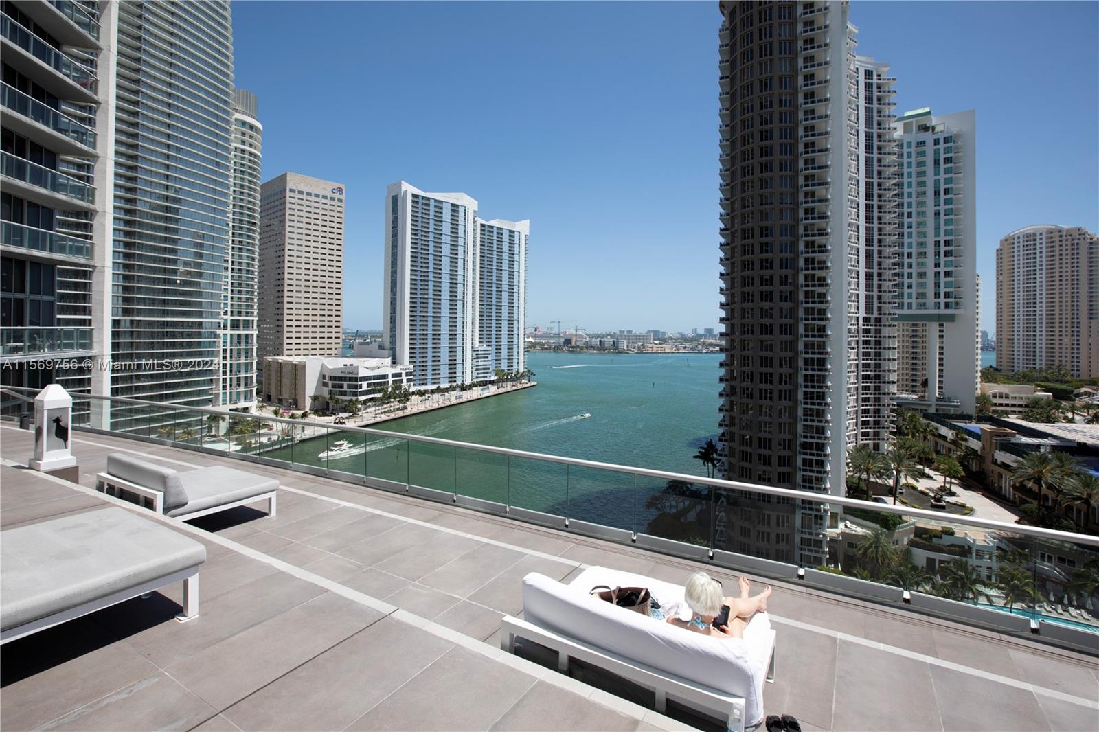 475 Brickell Ave # 1010