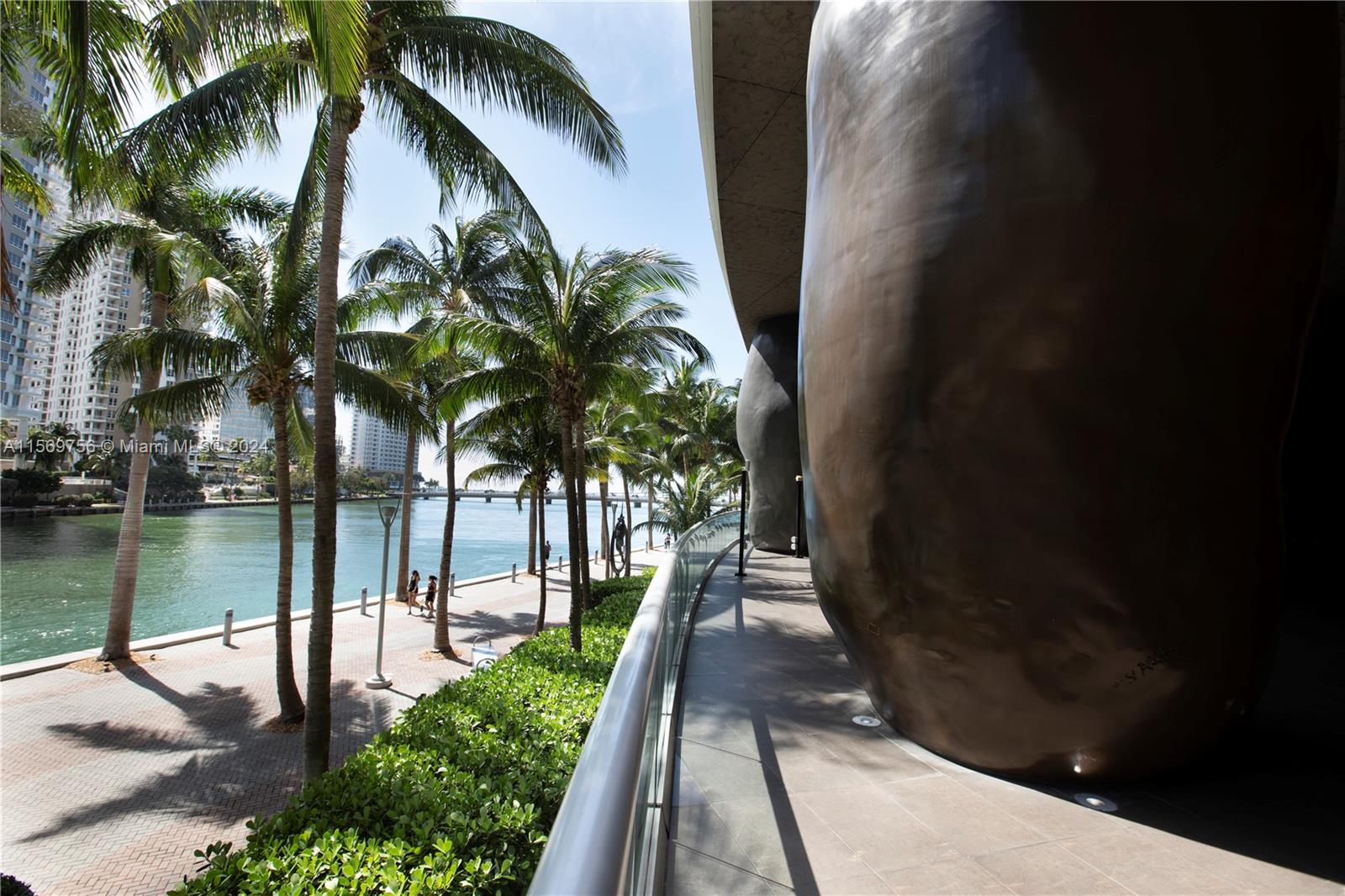 475 Brickell Ave # 1010