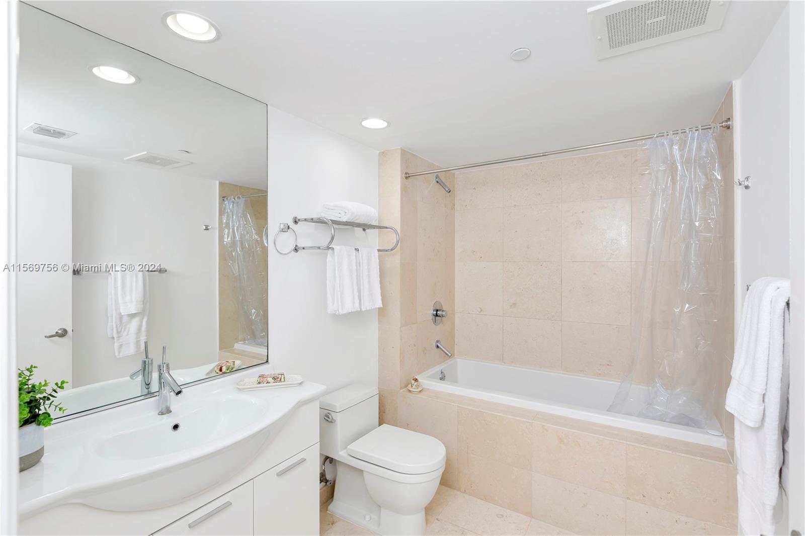 475 Brickell Ave # 1010