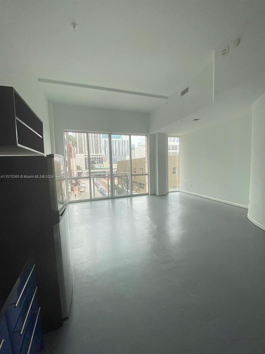253 NE 2nd St # 321
