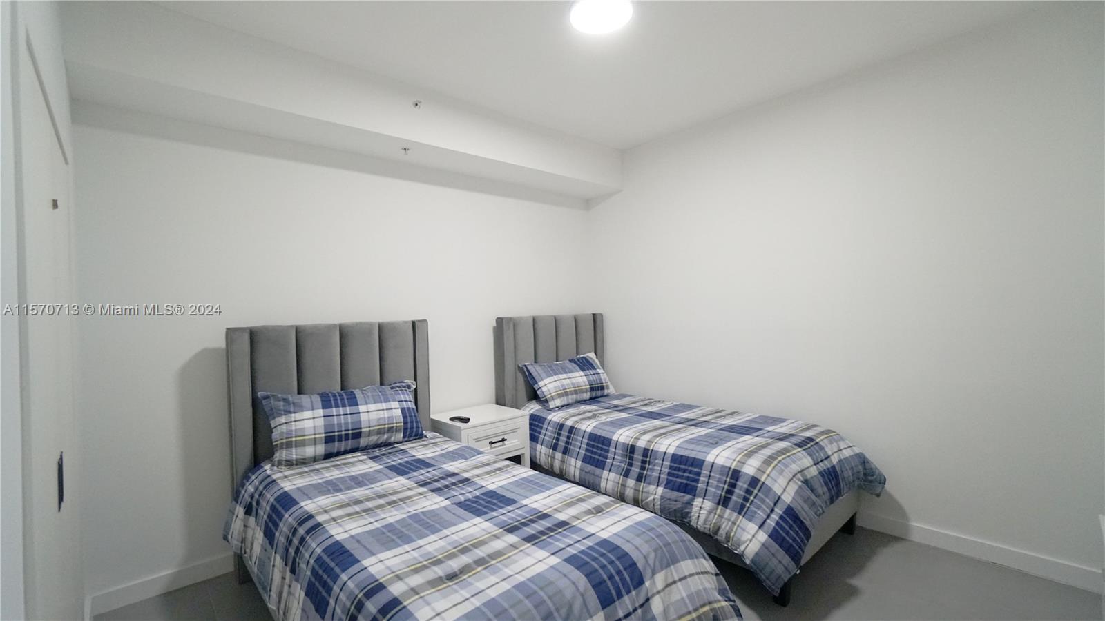 7918 Harbor Island Dr # 112