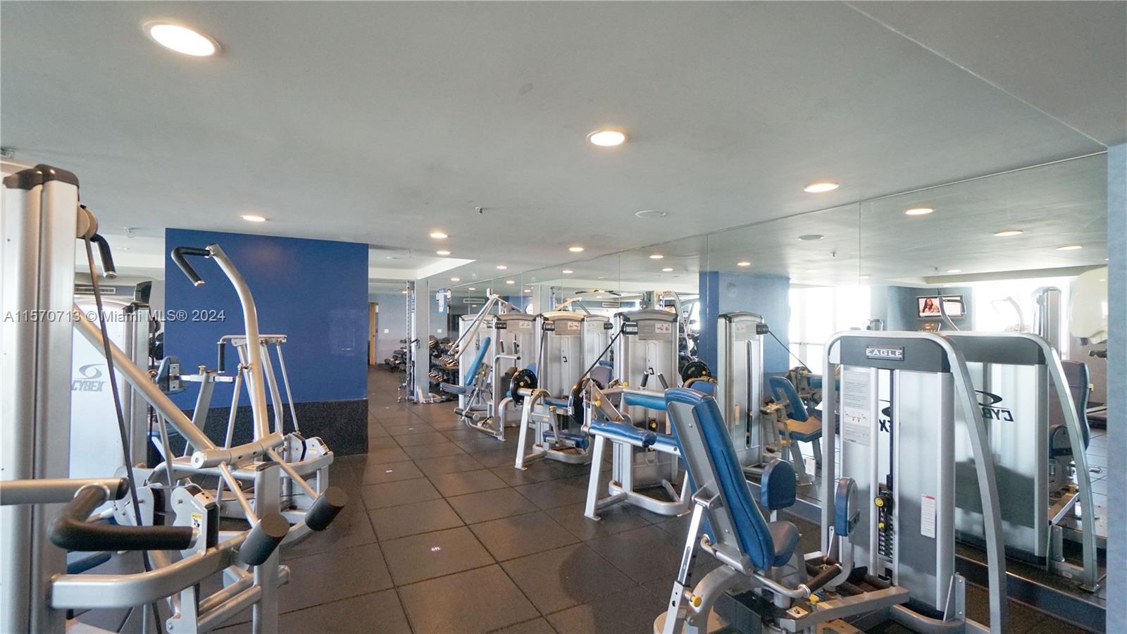 7918 Harbor Island Dr # 112