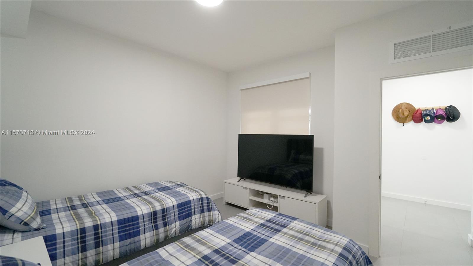 7918 Harbor Island Dr # 112