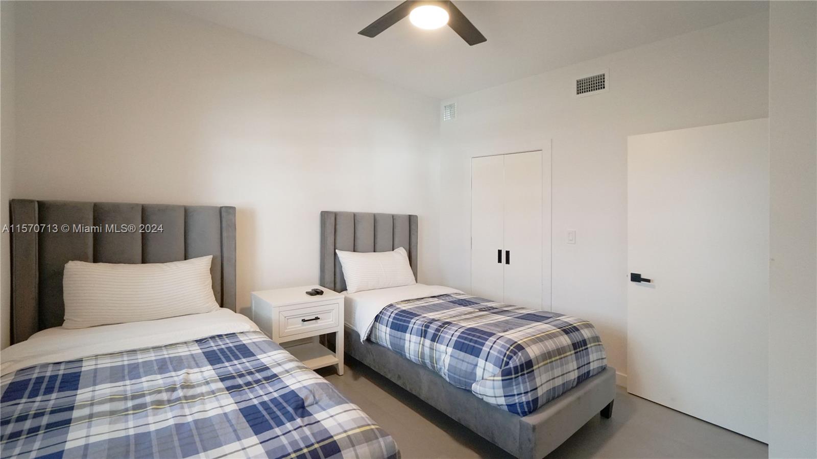 7918 Harbor Island Dr # 112