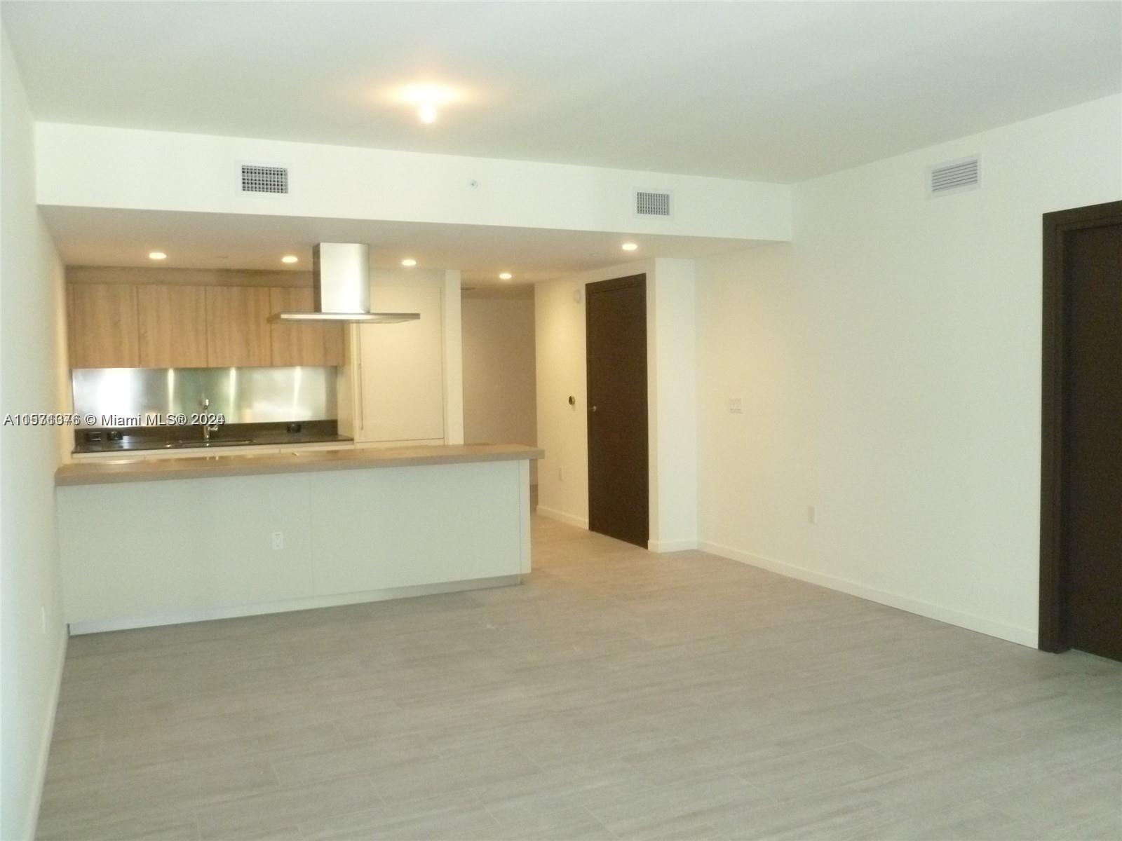 1000 Brickell Plz # 2805