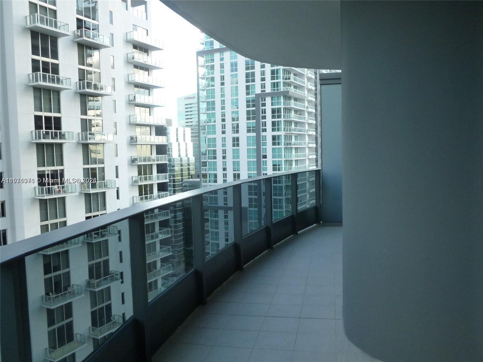1000 Brickell Plz # 2805