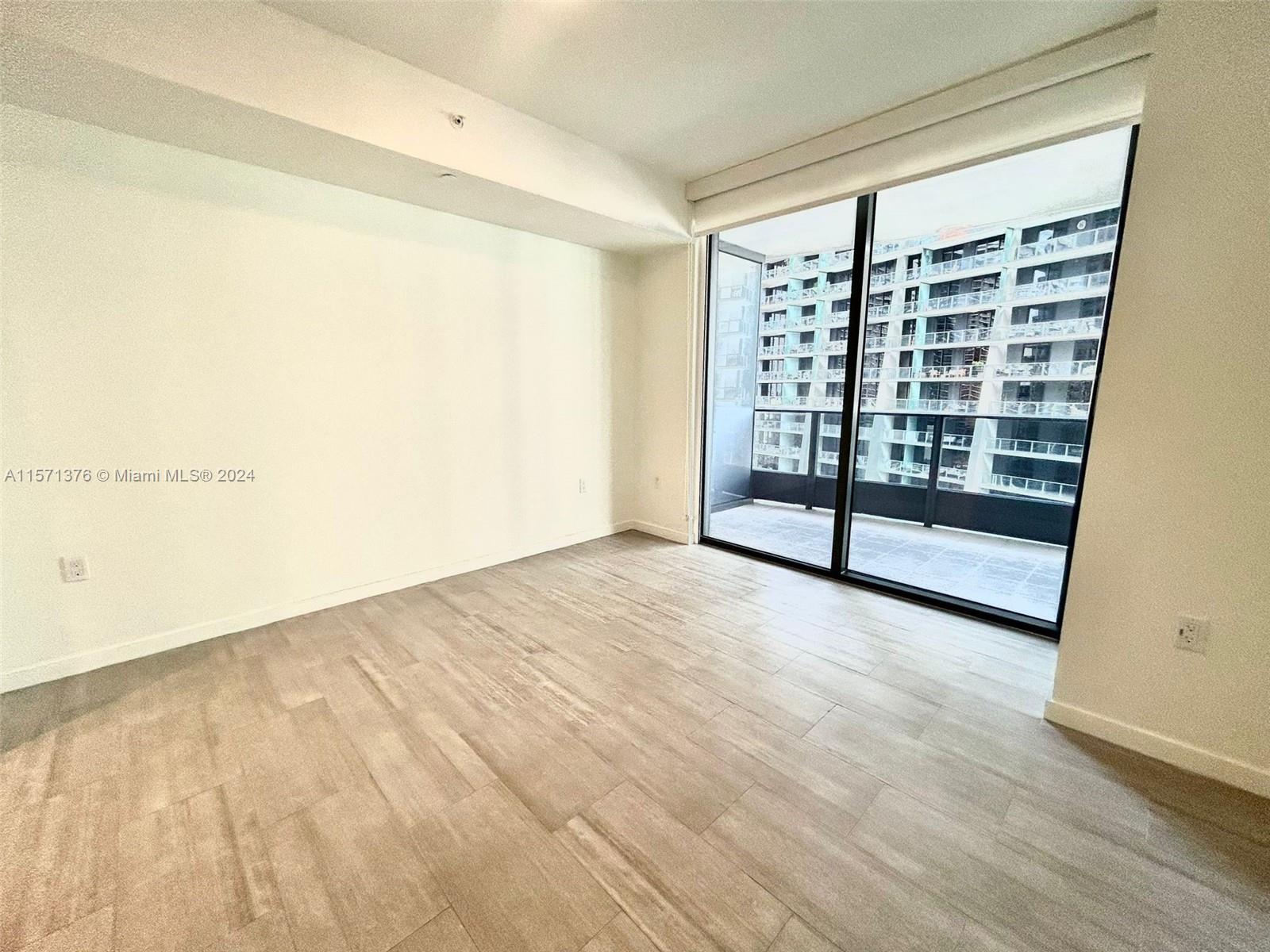 1000 Brickell Plz # 2805