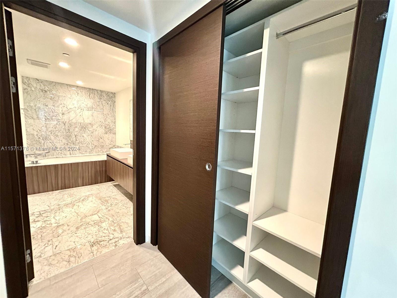 1000 Brickell Plz # 2805