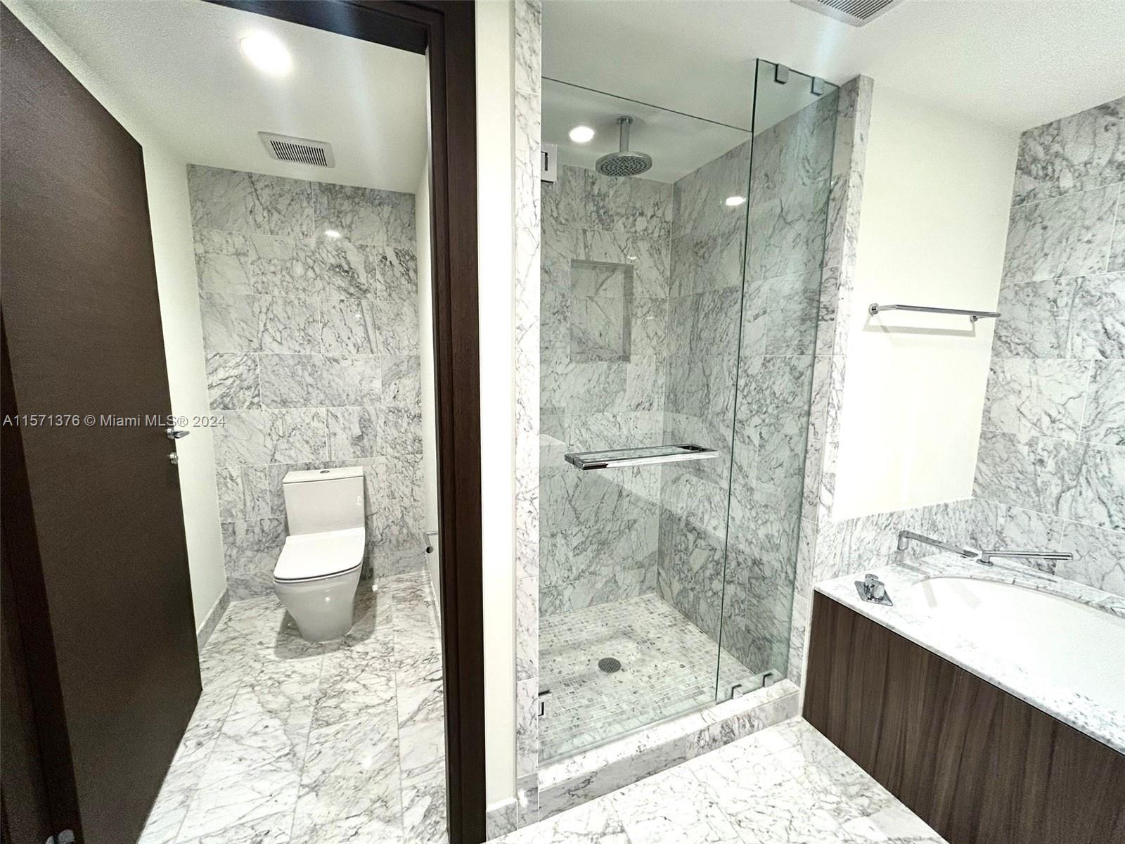 1000 Brickell Plz # 2805