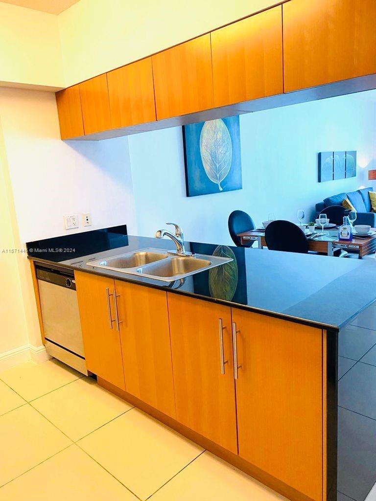 1750 N Bayshore Dr # 4305