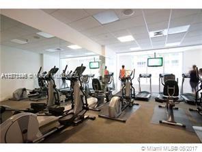 1750 N Bayshore Dr # 4305