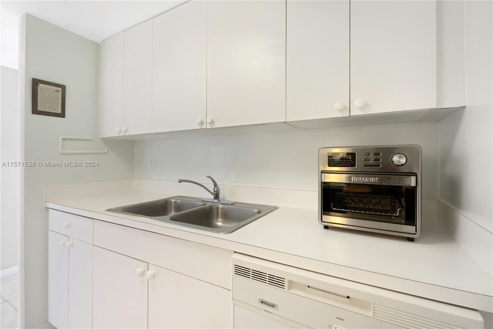 1010 NW 11 St # 301